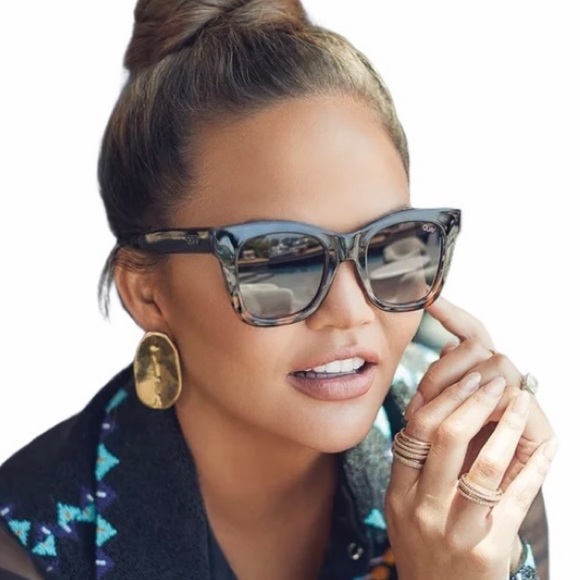 NWT Quay AFTER HOURS in sold out NAVY TORTOISE/SMOKE colorway w/ Gradient lenses - Picture 7 of 9